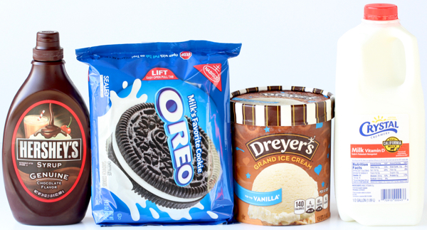 Homemade Oreo Milkshake Recipe | TheFrugalGirls.com
