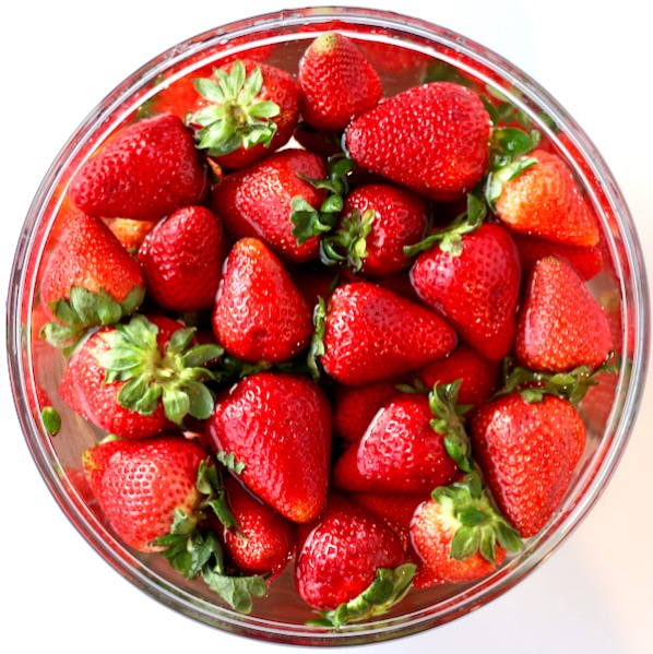 Best Way to Store Fresh Strawberries - Butter & Baggage