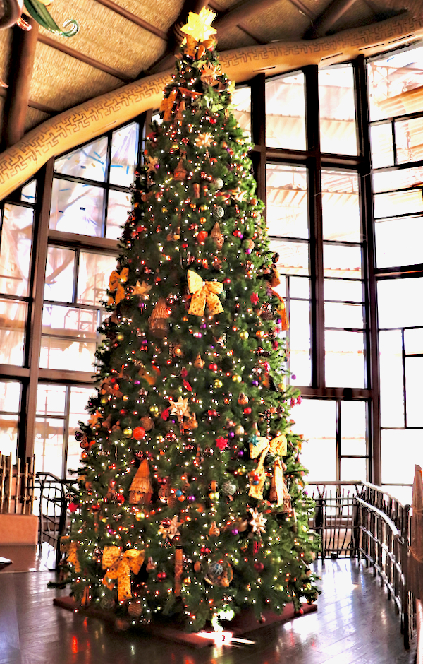 Disney Animal Kingdom Lodge Christmas Decorations