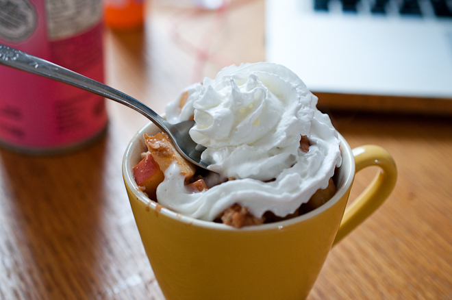 Healthy Apple Pie in a Cup