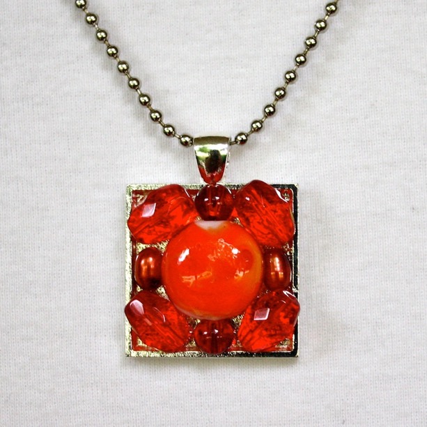 Beautiful Red Pendant Necklace Craft