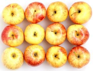 Twelve apples in a rectangle.