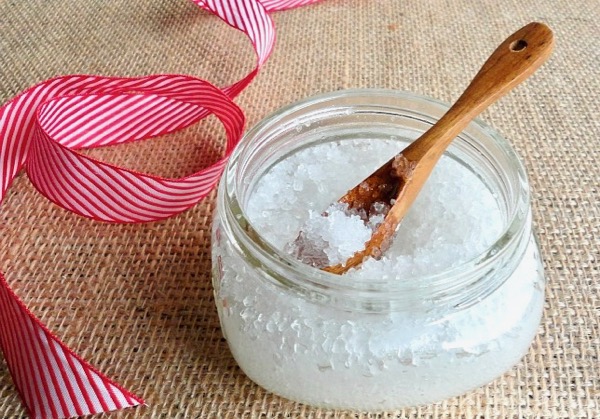 Homemade bath salt scrub