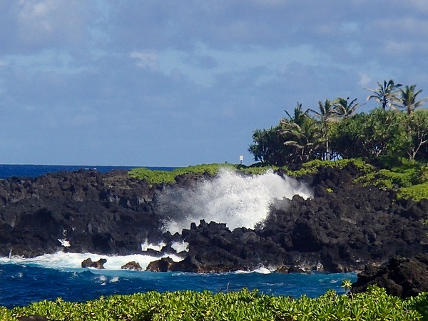 BIG List of Maui Travel Tips from TheFrugalGirls.com