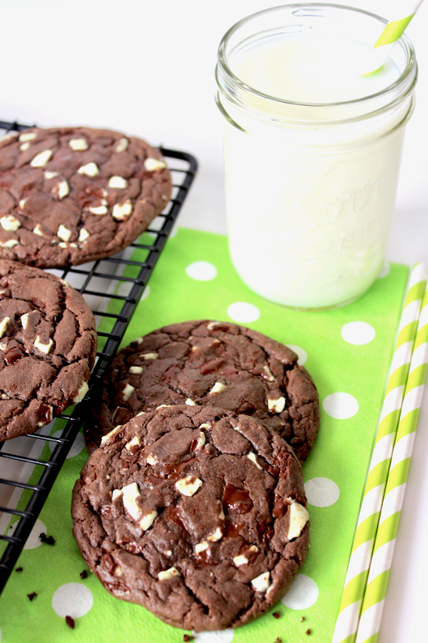 Easy Chocolate Mint Cookies Recipe