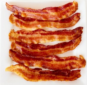 The Trick to Perfect Crispy Bacon! {without the mess!}