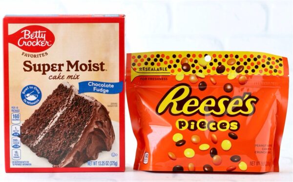 Ingredients for Reese\'s Pieces cookies.
