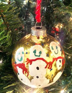 12 Easy Christmas Ornament Crafts for Kids to Make! - The Frugal Girls