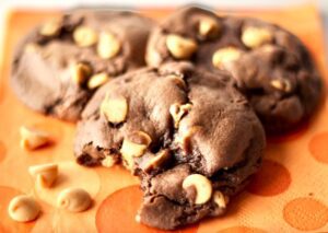 Reese's Triple Chocolate Fudge Cake Mix Cookies Recipe