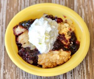 Crockpot Blackberry Dump Cake Recipe