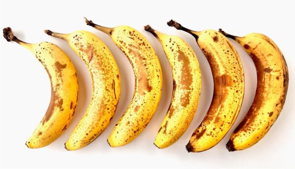 Six ripe bananas.