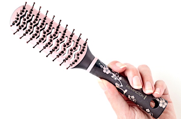 How to Clean Your Hair Brushes at Home