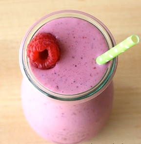 12 Easy Smoothie Recipes! {5 ingredients or Less} - The Frugal Girls