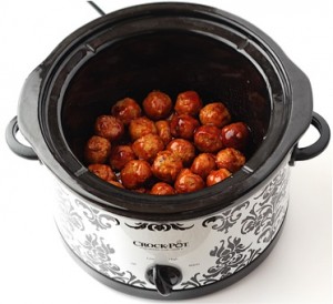 Easy Crockpot Sweet and Sour Meatballs