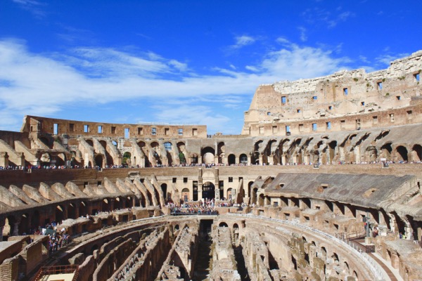 Top Rome Italy Travel Tips at the Coliseum from TheFrugalGirls.com