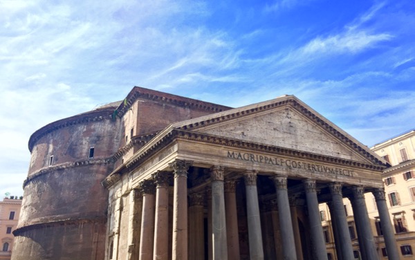 Top Rome Italy Travel Tips for the Pantheon from TheFrugalGirls.com
