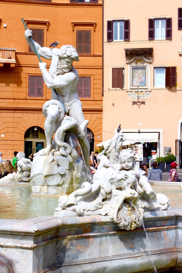 Top Rome Italy Travel Tips Piazza Navona from TheFrugalGirls.com