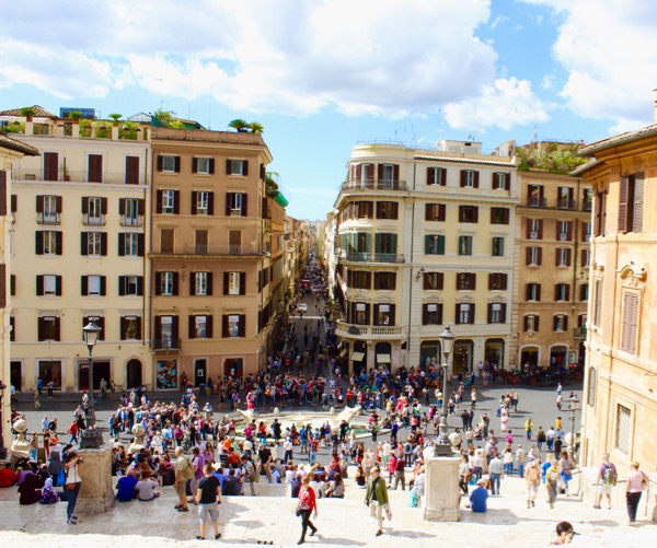 Top Rome Italy Travel Tips at the Spanish Steps from TheFrugalGirls.com