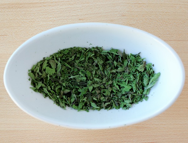 How to Make Dried Oregano - Tip from TheFrugalGirls.com