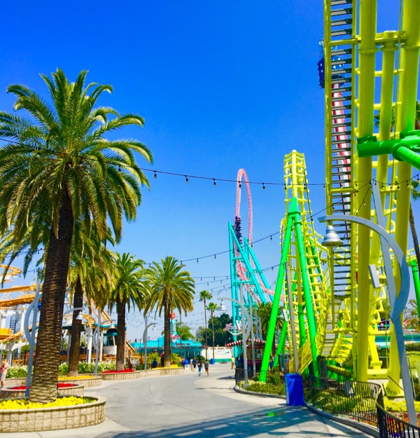 Best Family Friendly Theme Parks from TheFrugalGirls.com