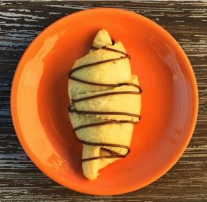 easy-reeses-chocolate-peanut-butter-crescents-recipe
