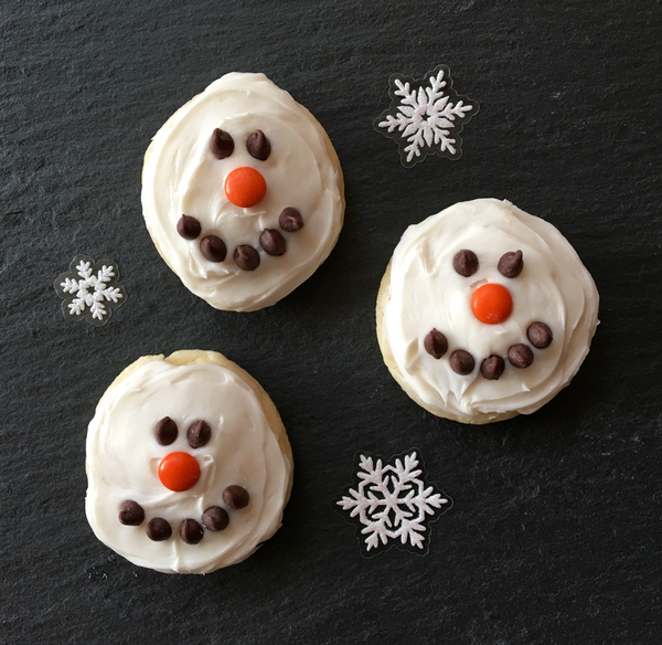 Snowman Cookies Recipe at TheFrugalGirls.com