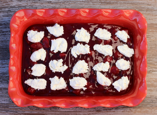 Baked Cheesecake Dump Cake Recipe With Strawberries
