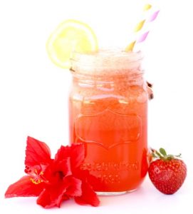 Summer Strawberry Recipes {Drinks & Desserts}