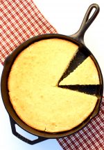 Easy Skillet Cornbread Recipe! {Sweet Southern Cast Iron Side} - The ...