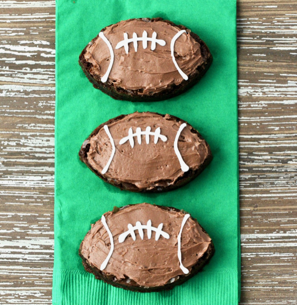 Game Day Style + My Favorite Game Day Recipe