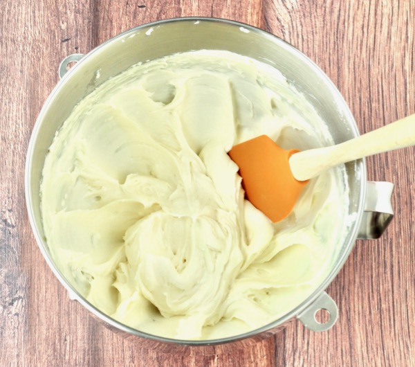 How to Make Cream Cheese Frosting