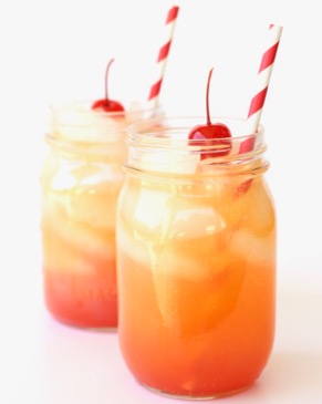 https://thefrugalgirls.com/wp-content/uploads/2020/01/Shirley-Temple-Recipe-with-Sprite.jpg