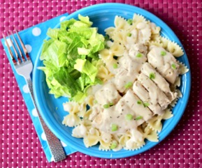 https://thefrugalgirls.com/wp-content/uploads/2020/04/Easy-Crockpot-Garlic-Alfredo-Chicken-Recipe-5-Ingredients.jpg