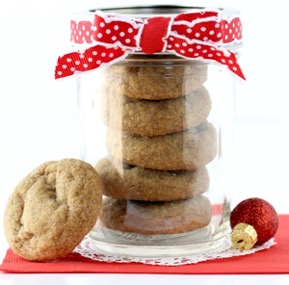 https://thefrugalgirls.com/wp-content/uploads/2020/08/Easy-Ginger-Snap-Recipe-Old-Fashioned-Cookies.jpg