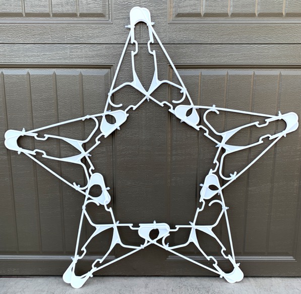 DIY Plastic Hanger Star with Lights! Christmas Yard Decor