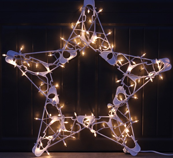 DIY Plastic Hanger Star with Lights! Christmas Yard Decor