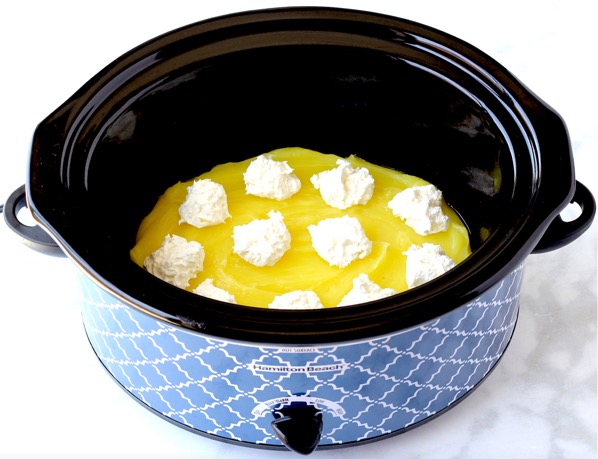 Crockpot Lemon Cream Cheese Dump Cake Recipe Easy