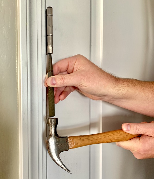 How to Clean and Lubricate Door Hinges