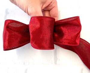 How to Make a Bow for a Wreath with Wired Ribbon! {So EASY}