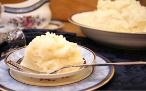 Fluffy Mashed Potatoes Recipe Easy