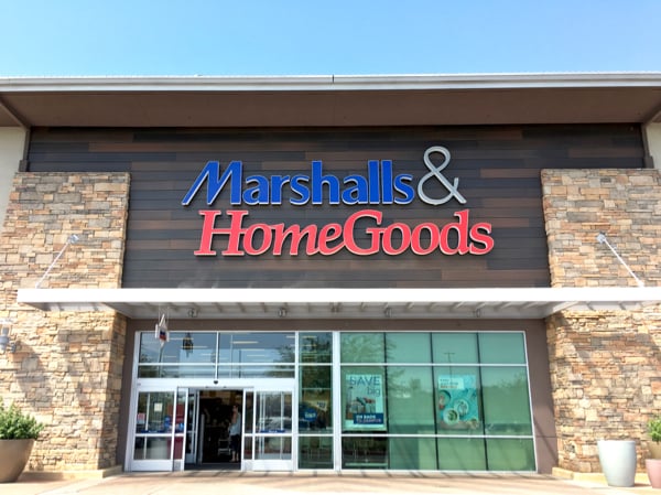 Front of Marshalls and HomeGoods store.