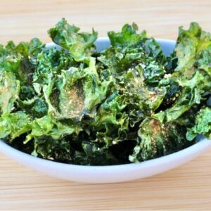 Garlic Parmesan Kale Chips in small bowl.